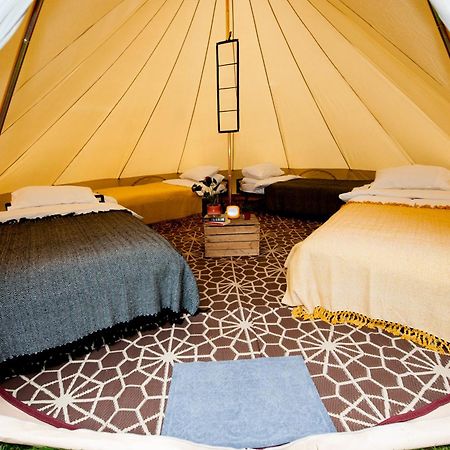 Nine Yards Bell Tents At The Tt - كاسلتاون المظهر الخارجي الصورة