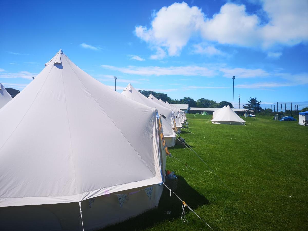 Nine Yards Bell Tents At The Tt - كاسلتاون المظهر الخارجي الصورة