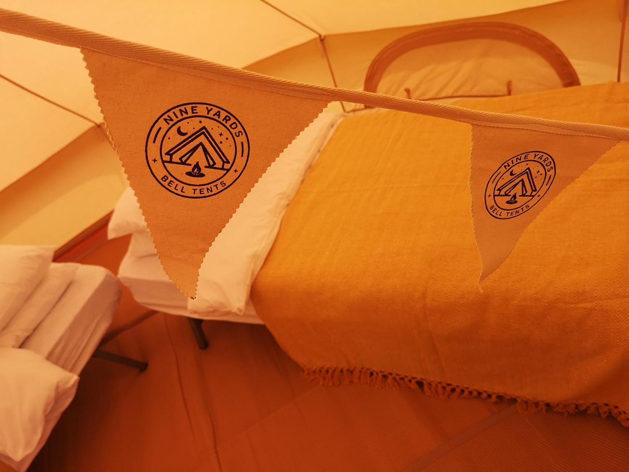 Nine Yards Bell Tents At The Tt - كاسلتاون المظهر الخارجي الصورة