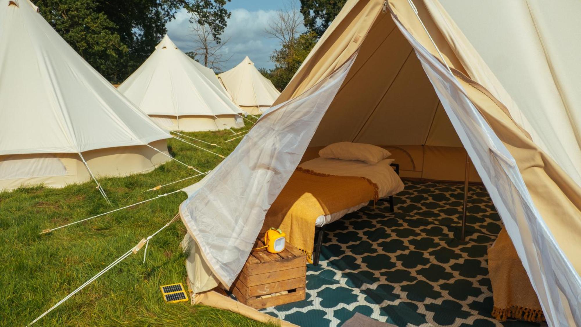 Nine Yards Bell Tents At The Tt - كاسلتاون المظهر الخارجي الصورة